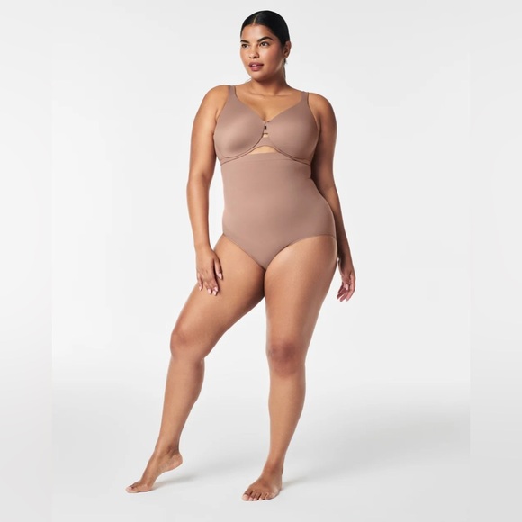 Spanx High-Waisted Shaping Briefs 10399R Cafe Au Lait Size M NWT - Picture 5 of 7